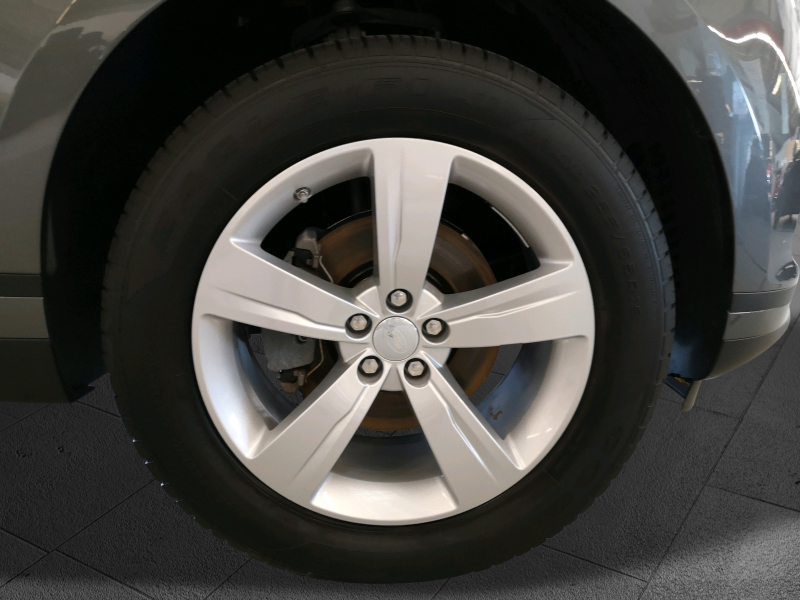 Land Rover - Range Rover Velar S D240