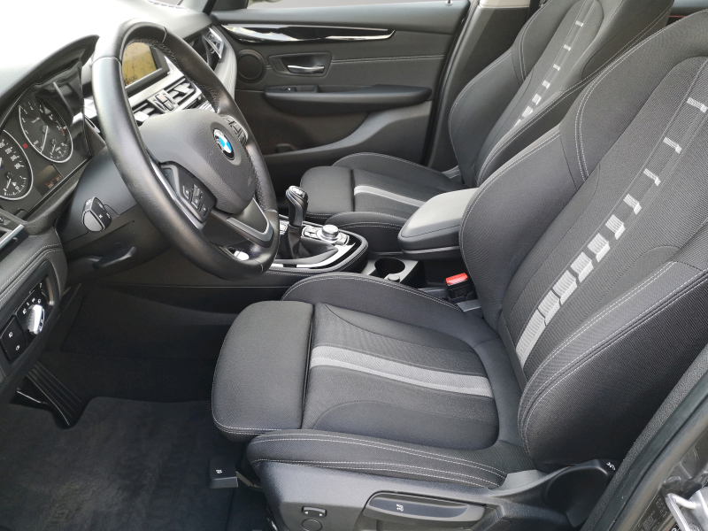 BMW - 218i Active Tourer Sport Line