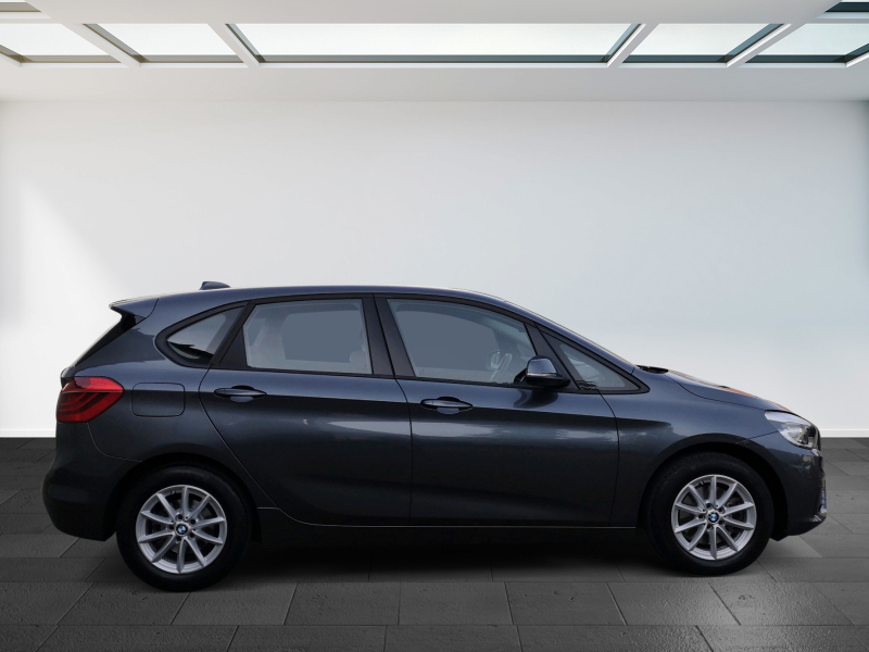 BMW - 218i Active Tourer Sport Line