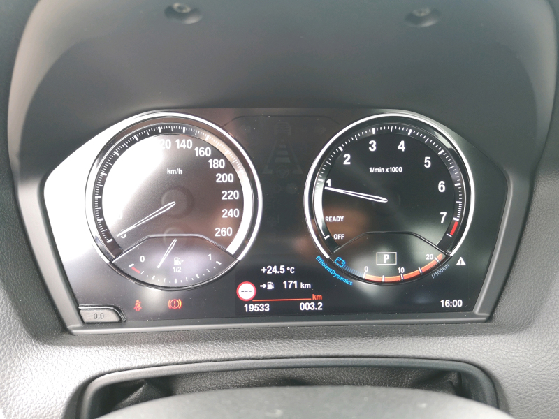 BMW - 220iA Coupe